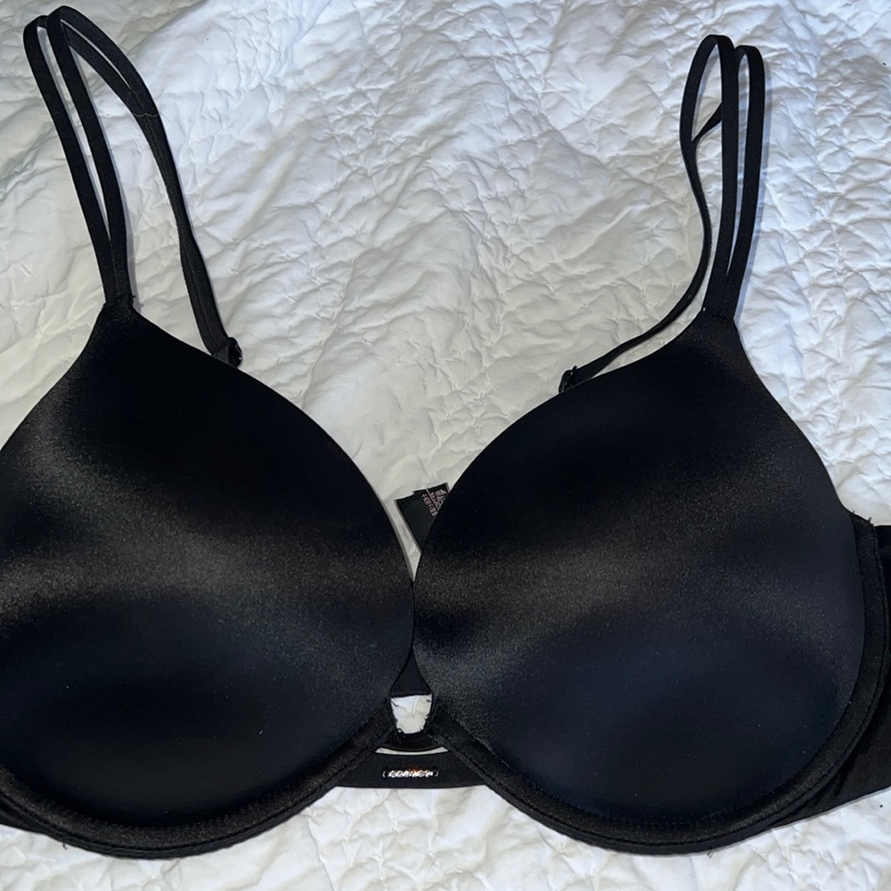 Victoria's Secret Black T-Shirt Bra with Underwire Support